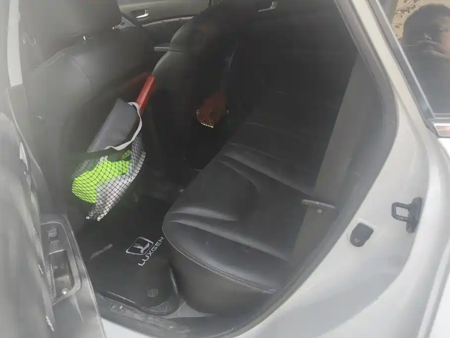 Luxgen U6 — миниатюра 11