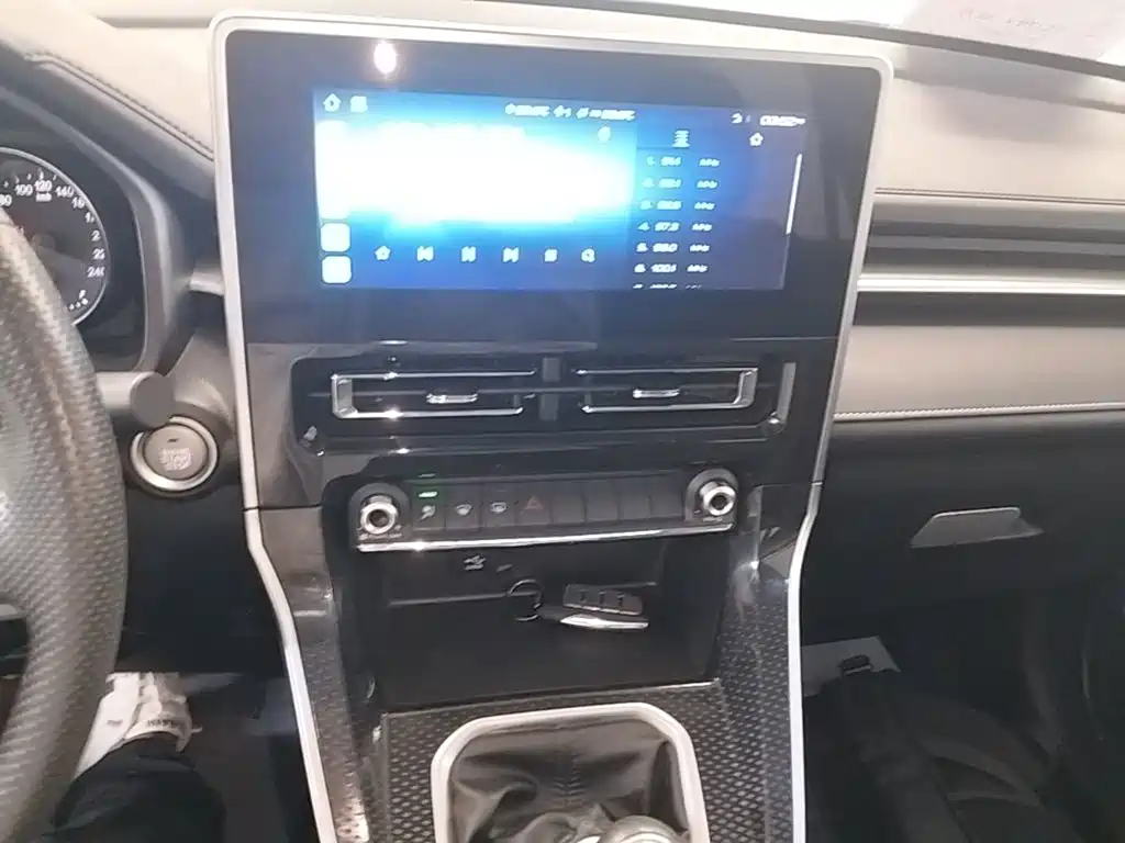 Haval M6 — миниатюра 13