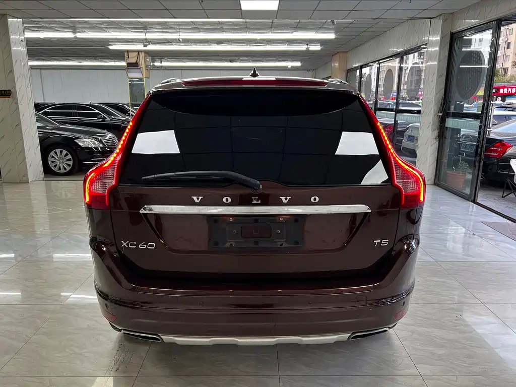 Volvo XC60 (Import) — миниатюра 17