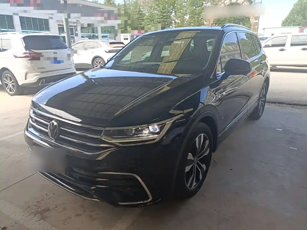 Volkswagen Tiguan L — миниатюра 2