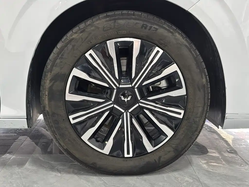 Wuling Xingguang 730 New Energy — миниатюра 12