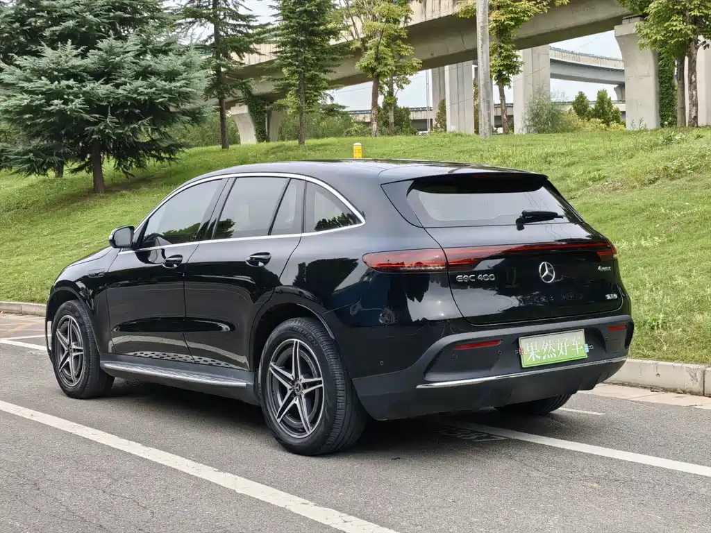 Mercedes-Benz EQC — миниатюра 10
