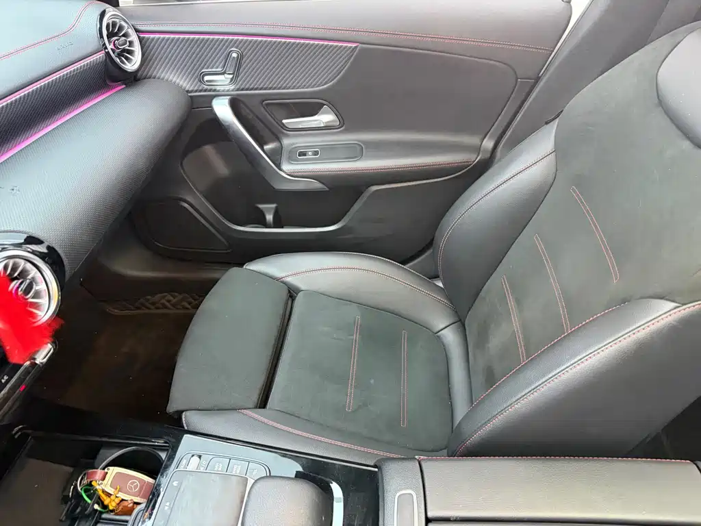 Mercedes-Benz A-Class — миниатюра 8