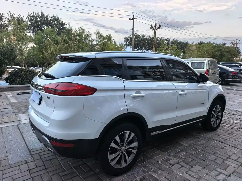 Geely Boyue — миниатюра 9
