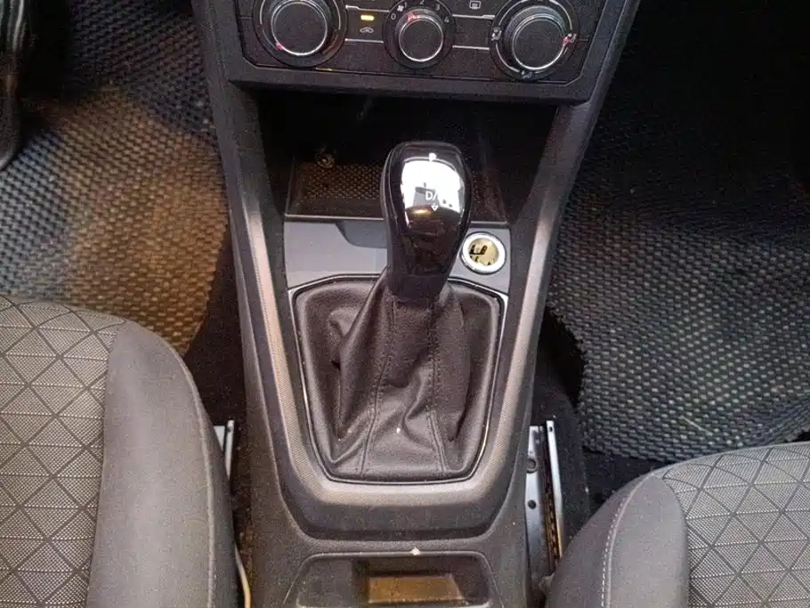 Volkswagen T-Cross — миниатюра 16