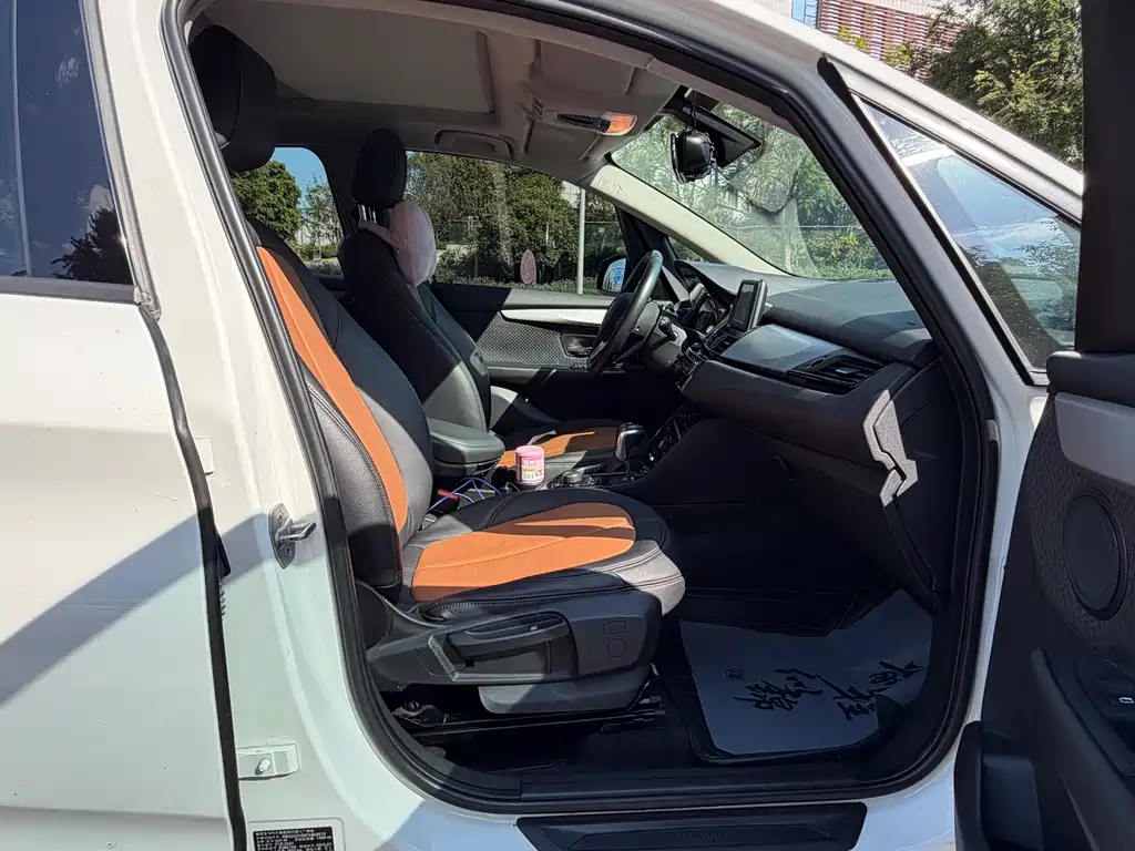 BMW 2 Series Active Tourer (Import) — миниатюра 7