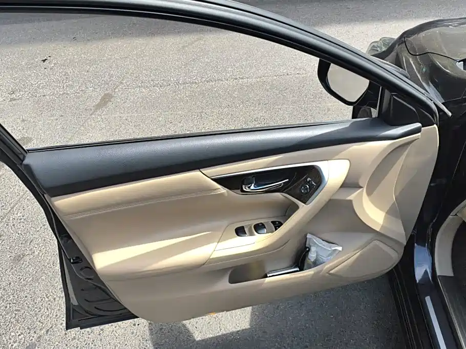 Nissan Teana — миниатюра 7