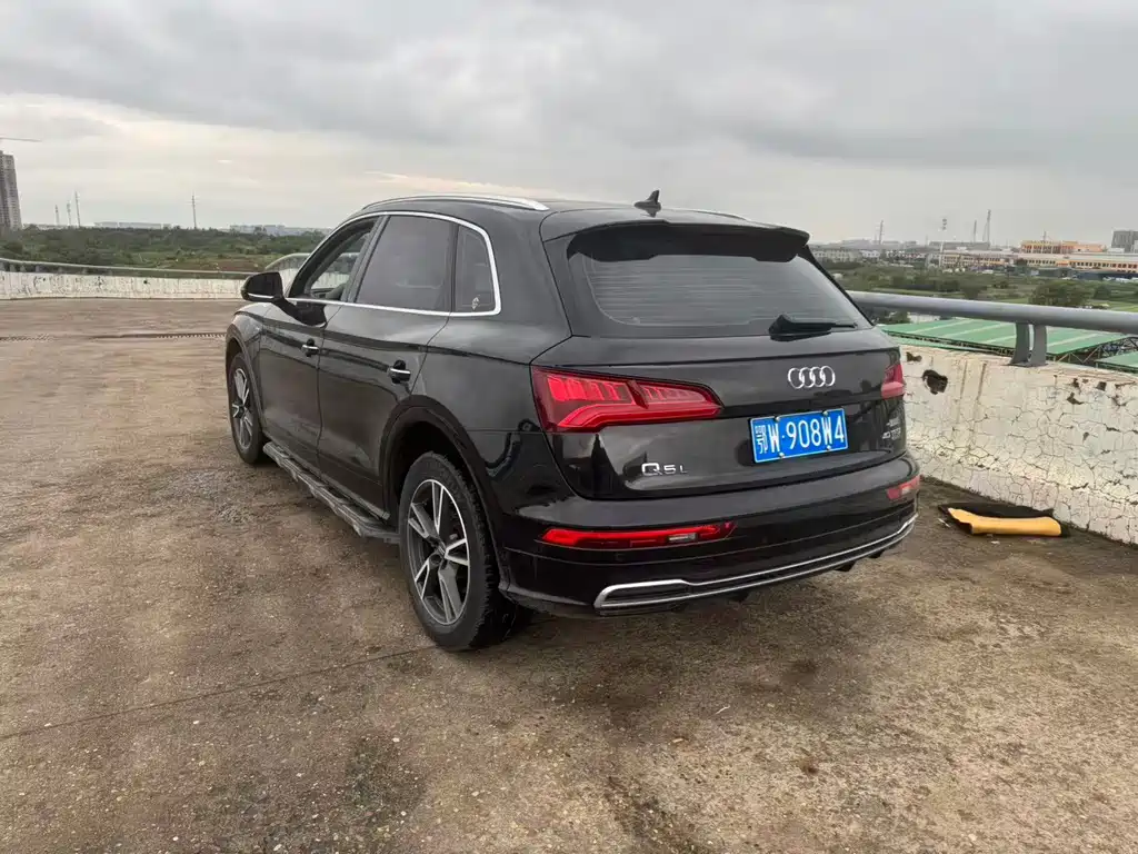 Audi Q5L — миниатюра 12