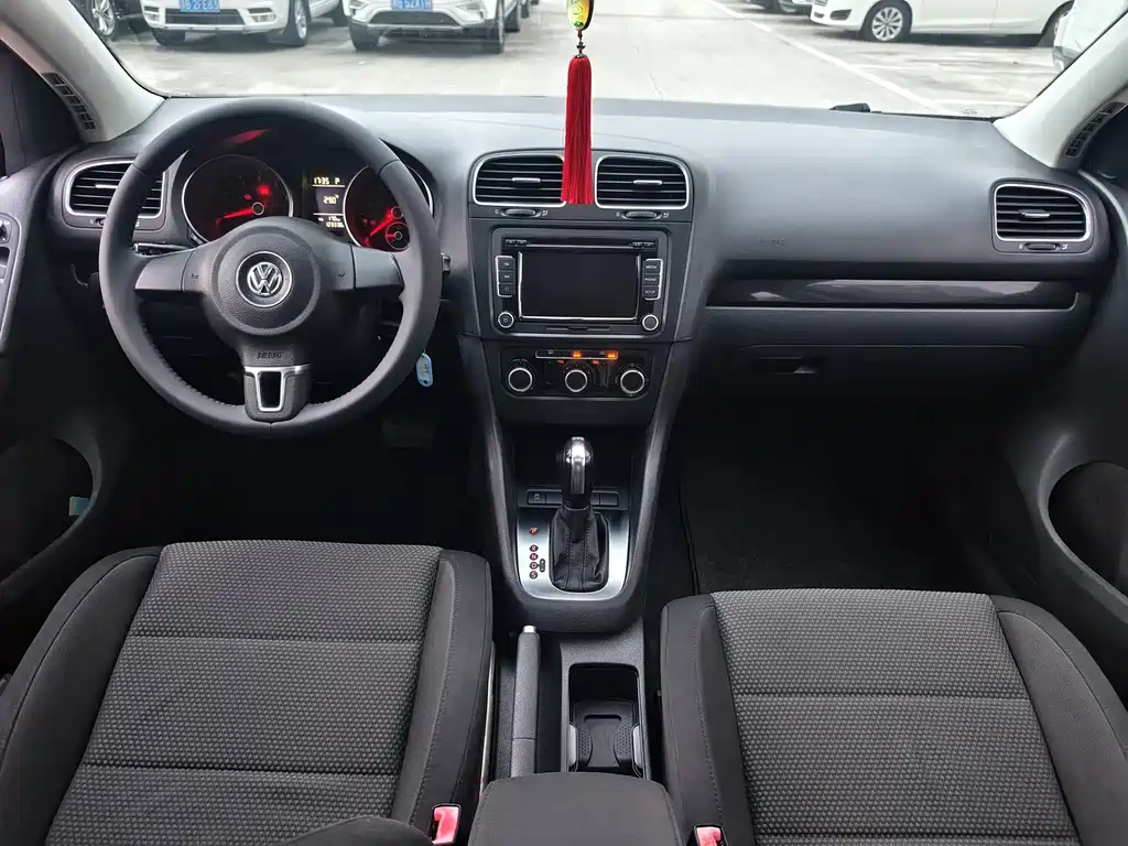 Volkswagen Golf — миниатюра 6