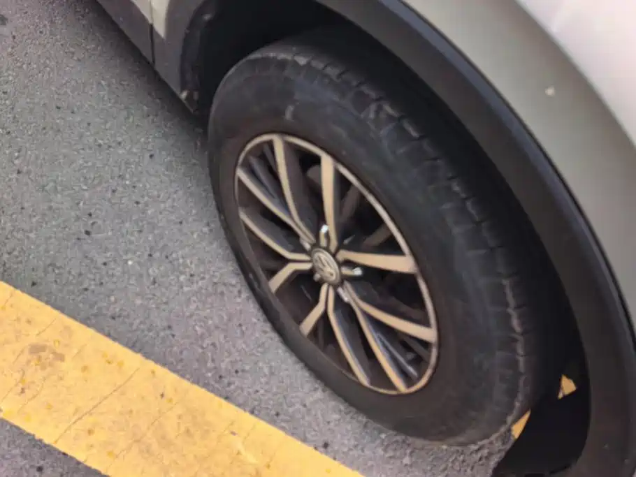 Volkswagen Tiguan L — миниатюра 6