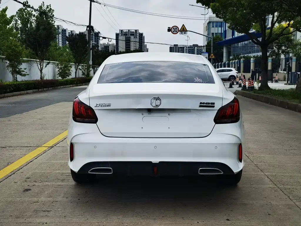 MG MG5 — миниатюра 13