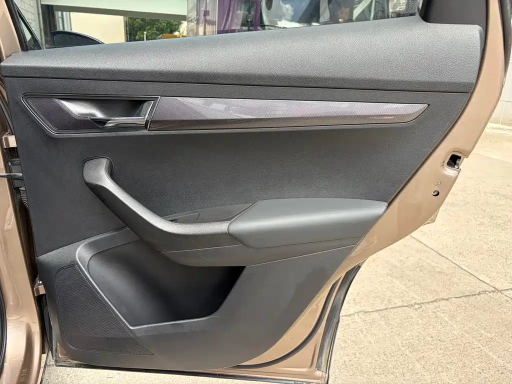 Skoda Karoq — миниатюра 18