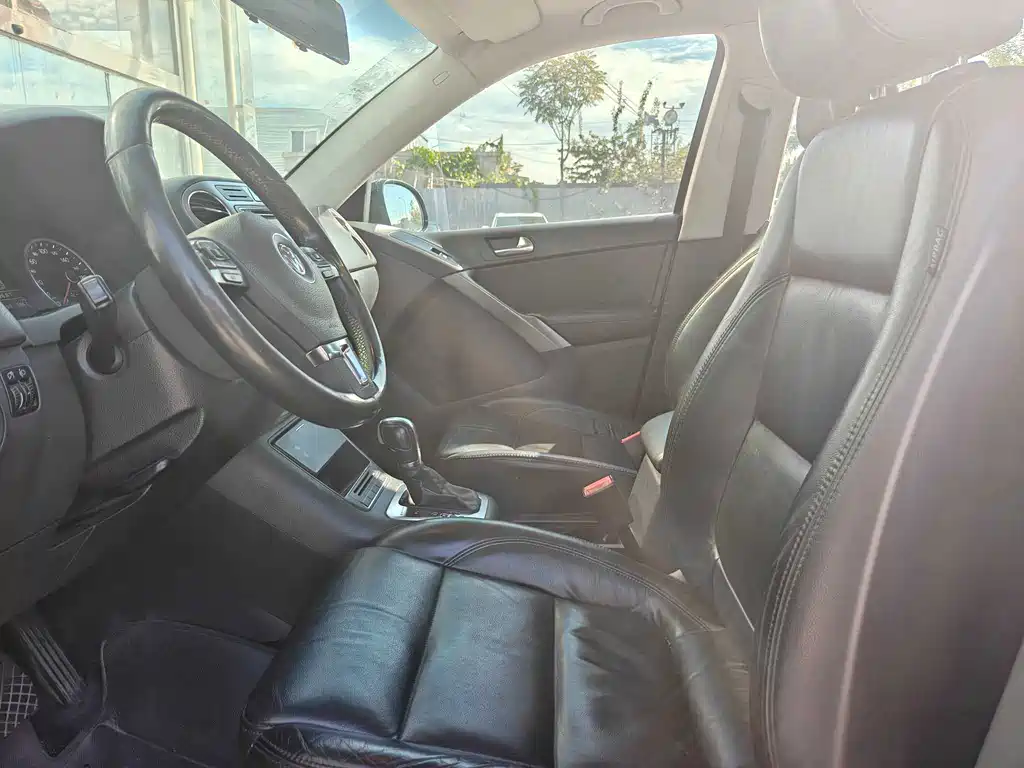 Volkswagen Tiguan — миниатюра 5