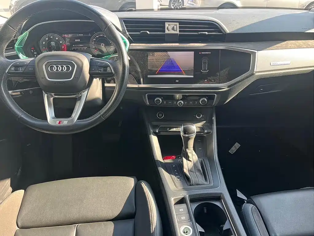 AUDI Q3 SPORTBACK