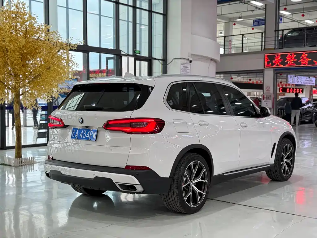 BMW X5 2020 xDrive40i M Sport
