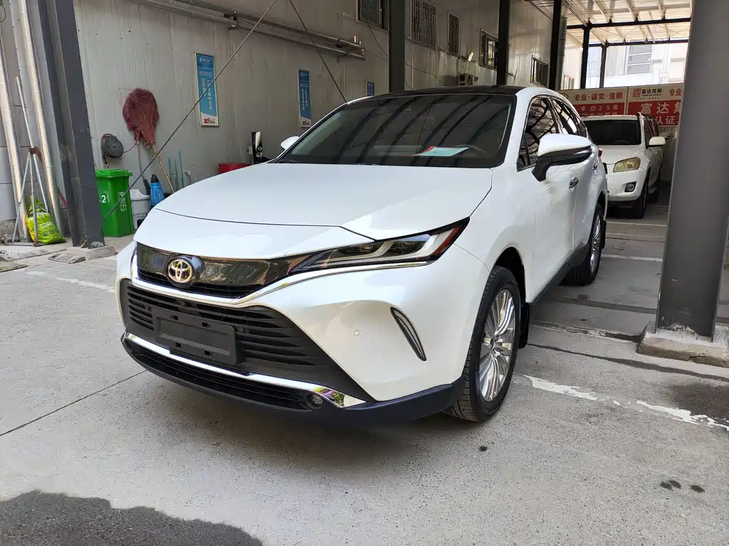 Toyota Harrier 2023 2.0L CVT 2WD Premium Edition