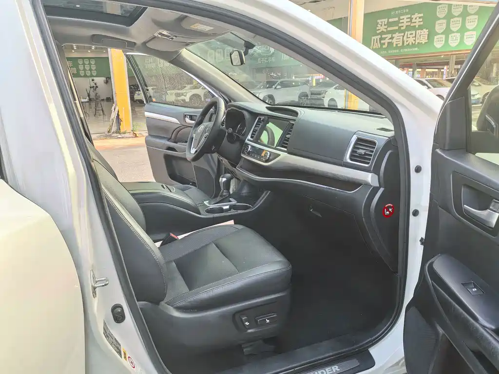 Toyota Highlander — миниатюра 12