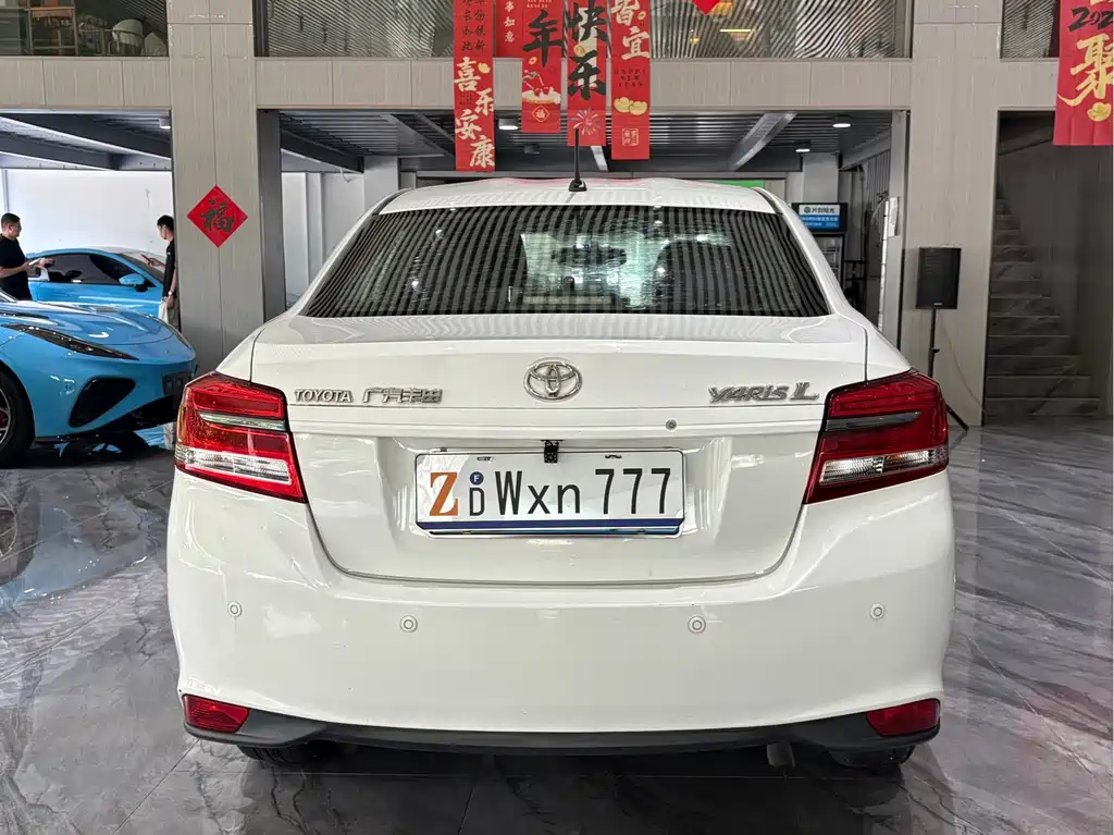 Toyota Yaris L — миниатюра 29