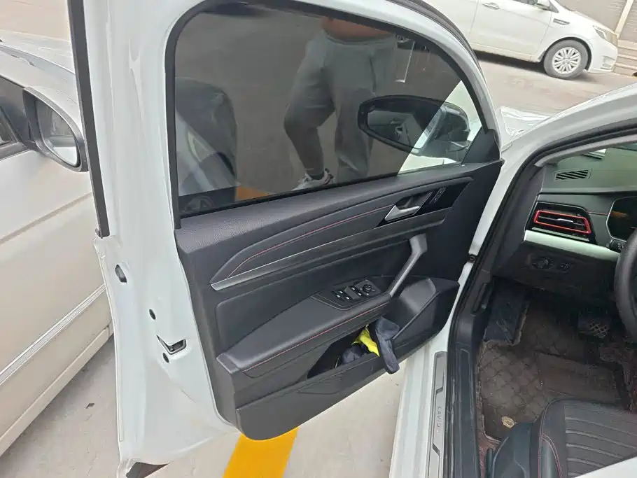 Volkswagen Lavida — миниатюра 7