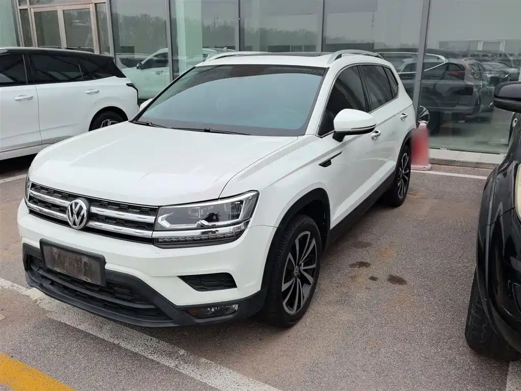 Volkswagen Tharu 2020