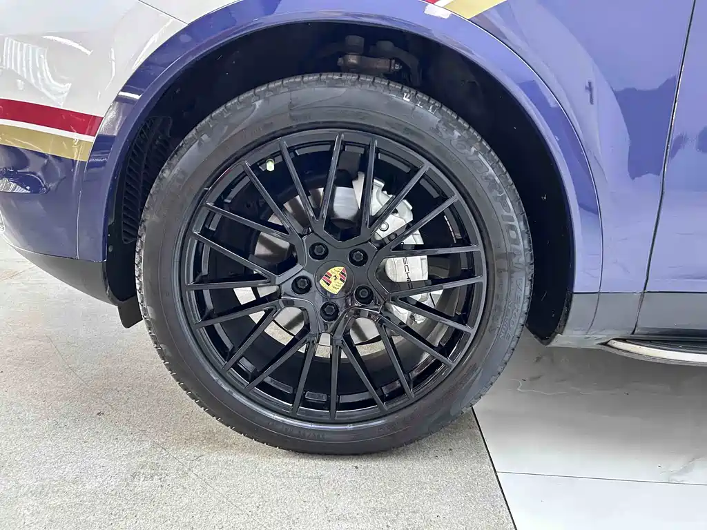 Porsche Cayenne Hybrid — миниатюра 21