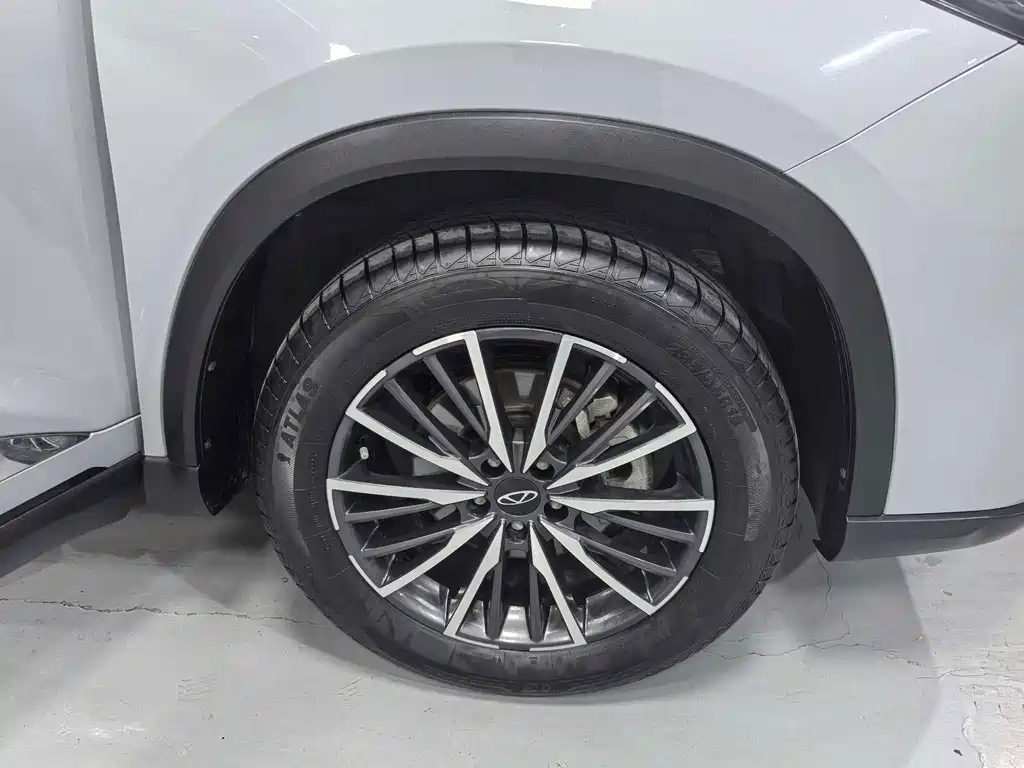 Chery Tiggo 8 Pro 2024 — фото 18
