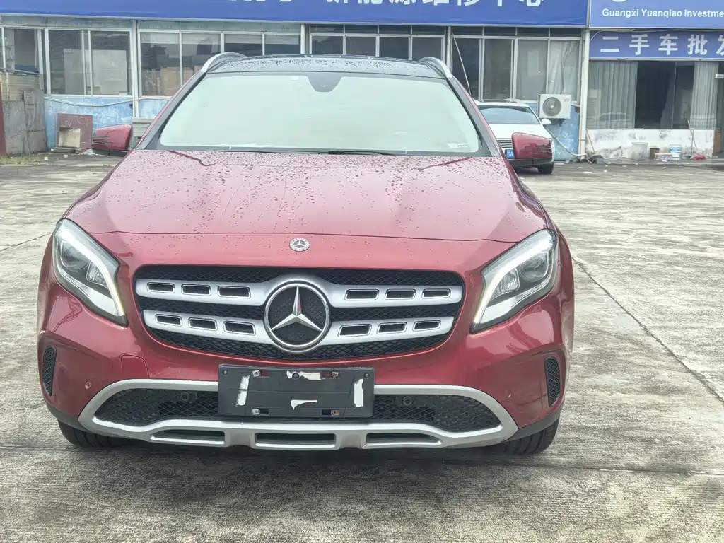 Mercedes-Benz GLA