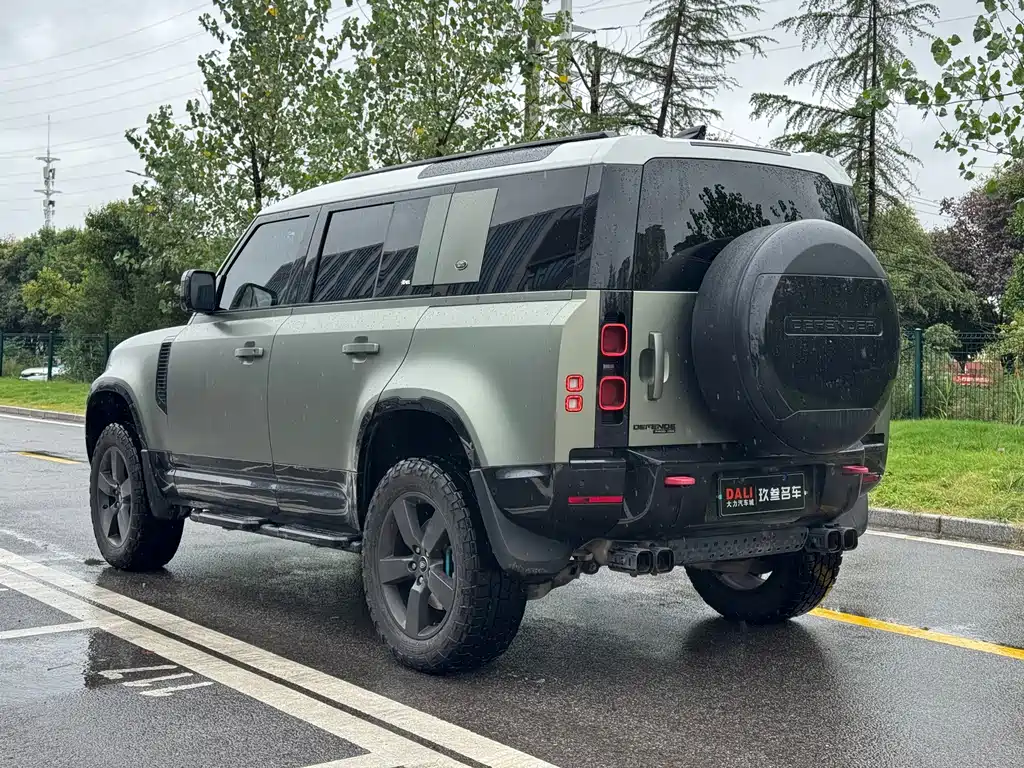Land Rover Defender — миниатюра 5