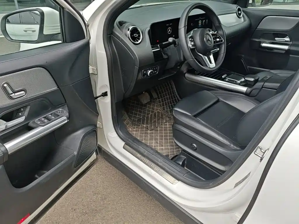 Mercedes-Benz GLA — миниатюра 16