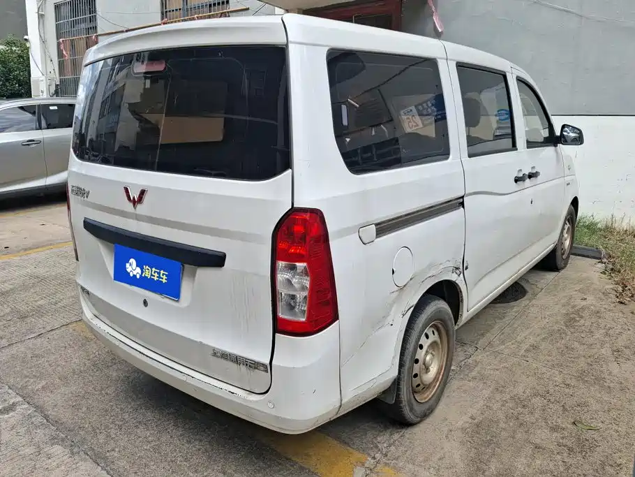 Wuling Rongguang V — миниатюра 3