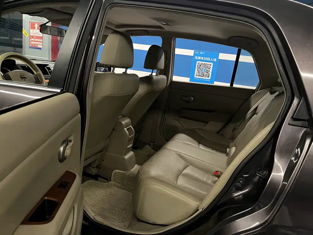 Nissan Tiida — миниатюра 13