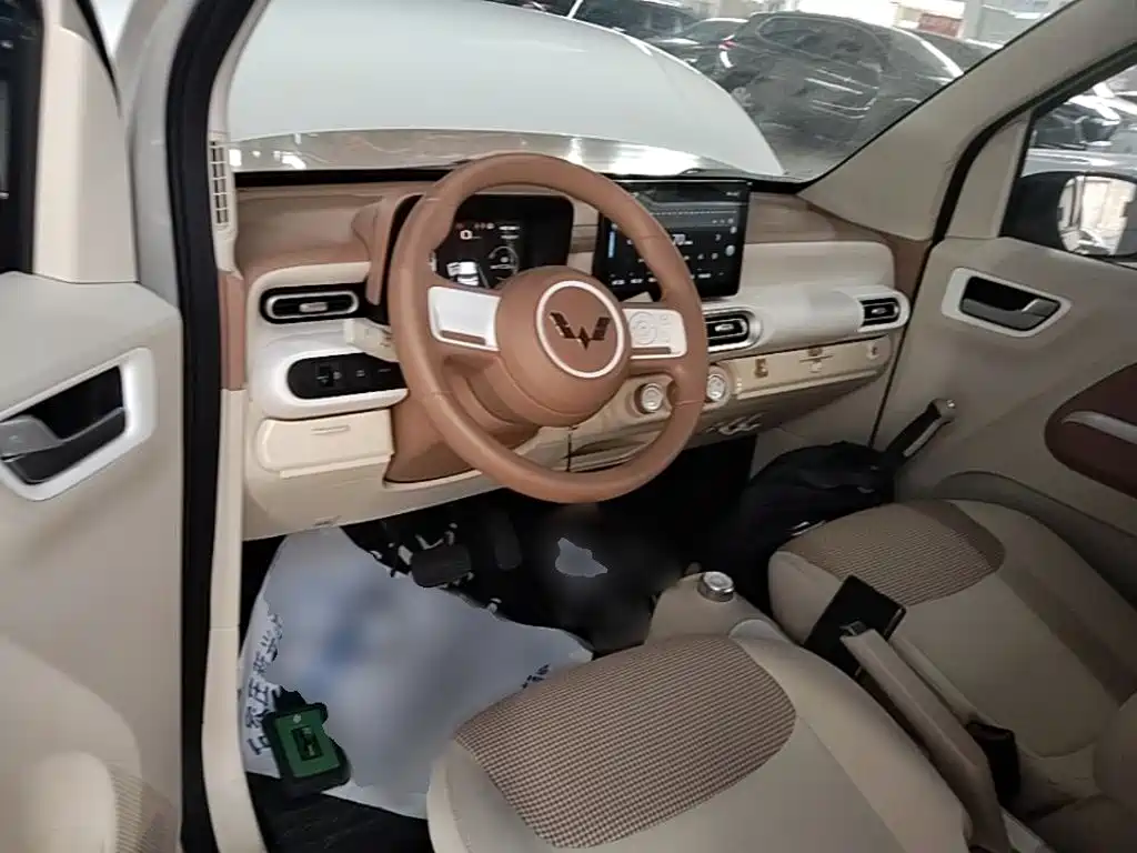 Wuling MINIEV — миниатюра 10