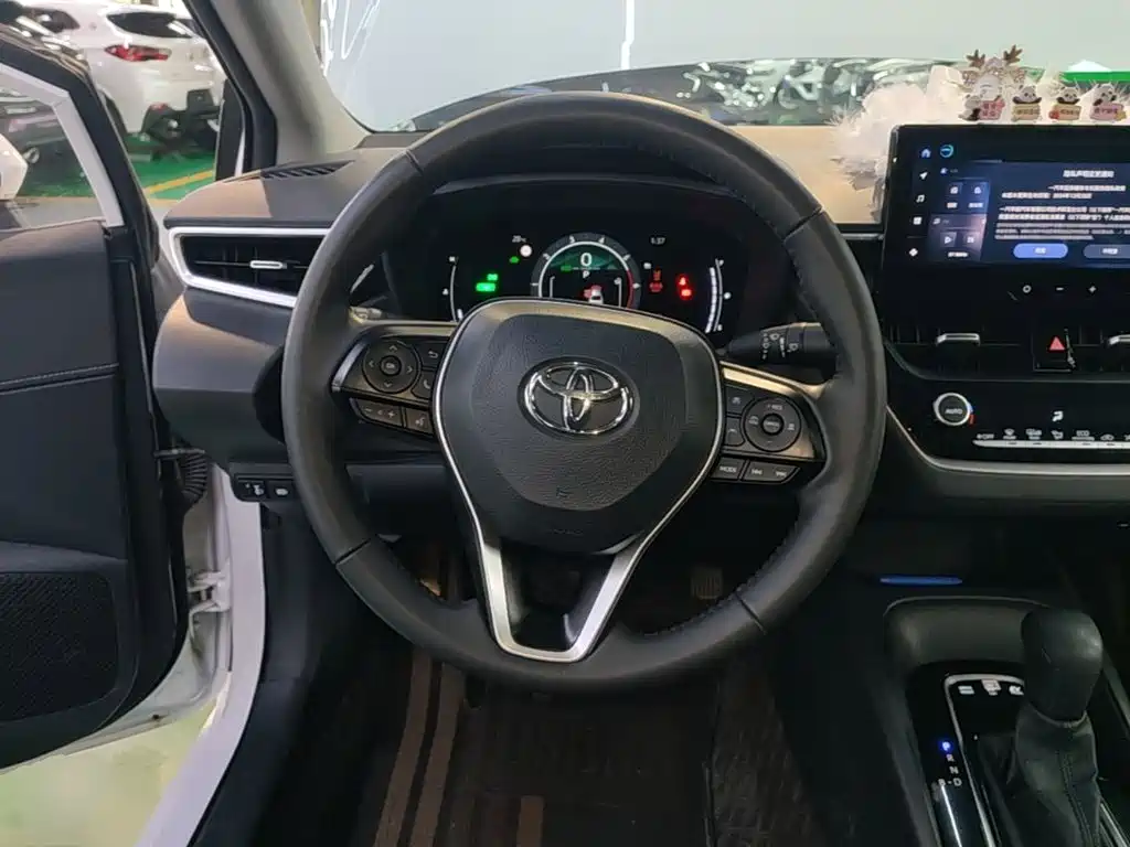 Toyota Corolla — миниатюра 11