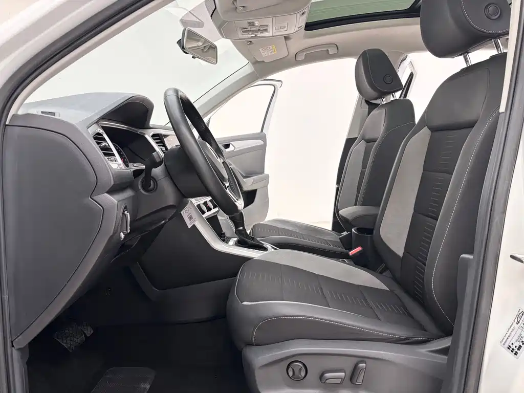 VOLKSWAGEN T ROC EXPLORING SONGS