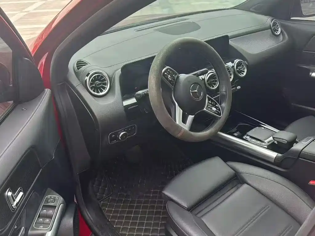 Mercedes-Benz GLA — миниатюра 6