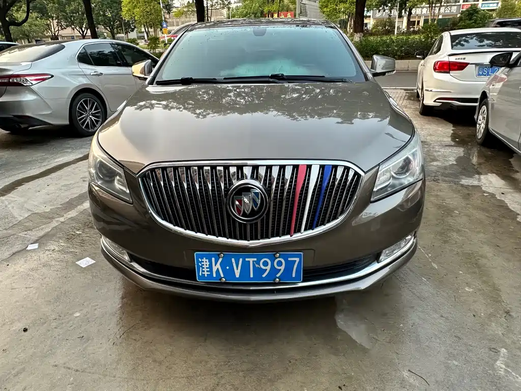 Buick LaCrosse — миниатюра 5