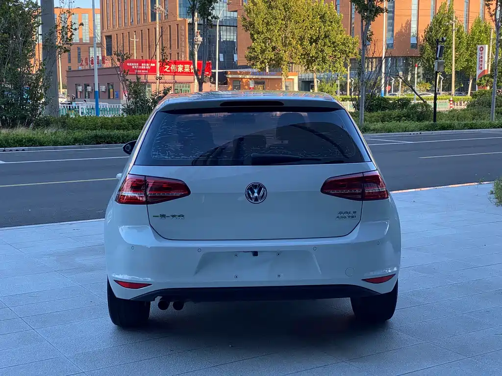 Volkswagen Golf — миниатюра 8
