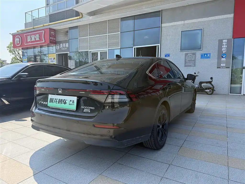 Honda Accord — миниатюра 9