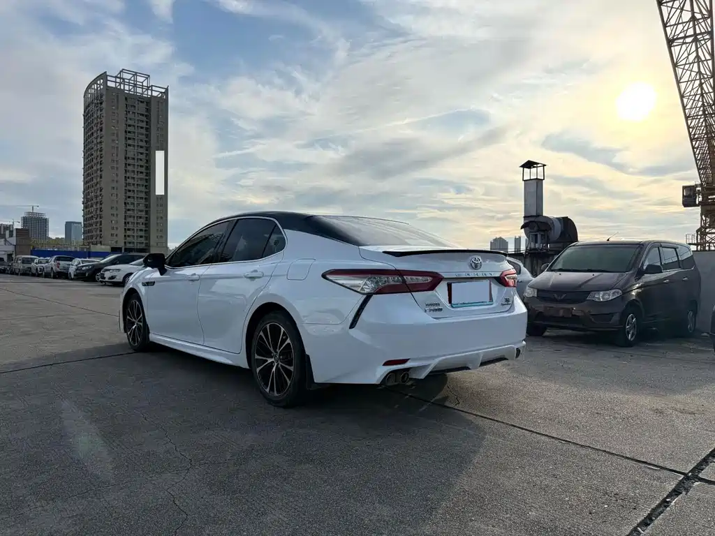 Toyota Camry — миниатюра 20