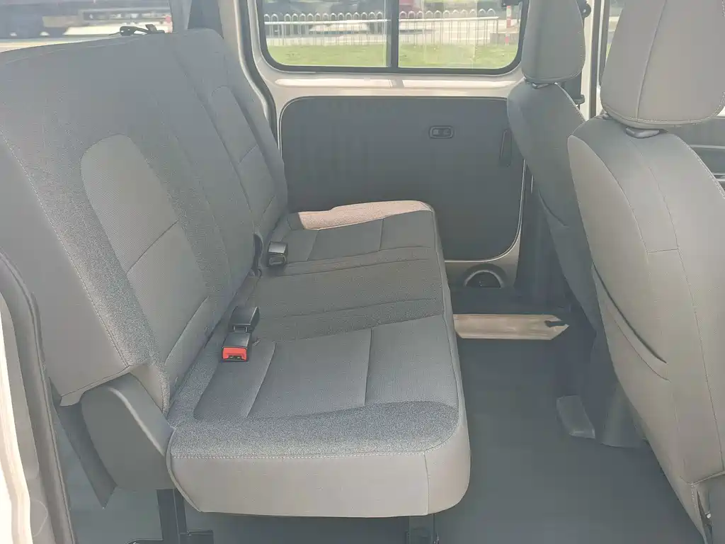 Wuling Rongguang EV — миниатюра 12
