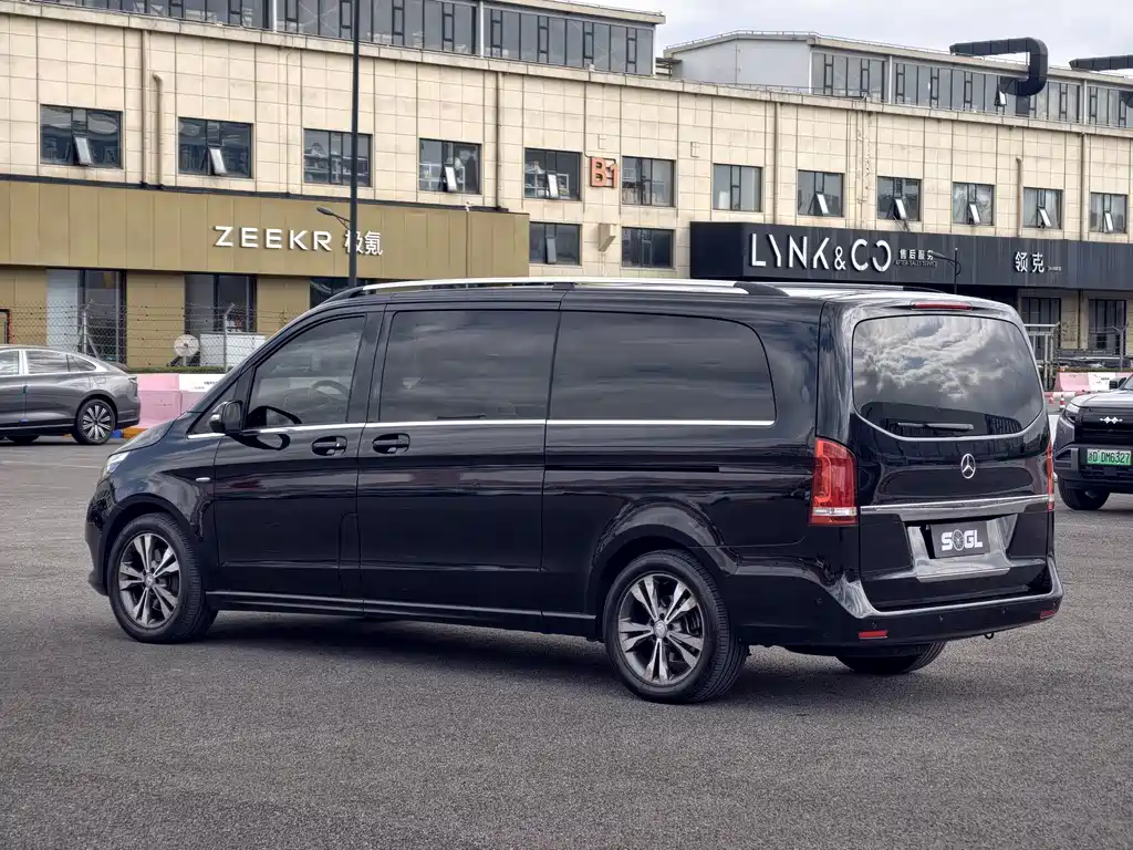 Mercedes-Benz V-Class — миниатюра 16