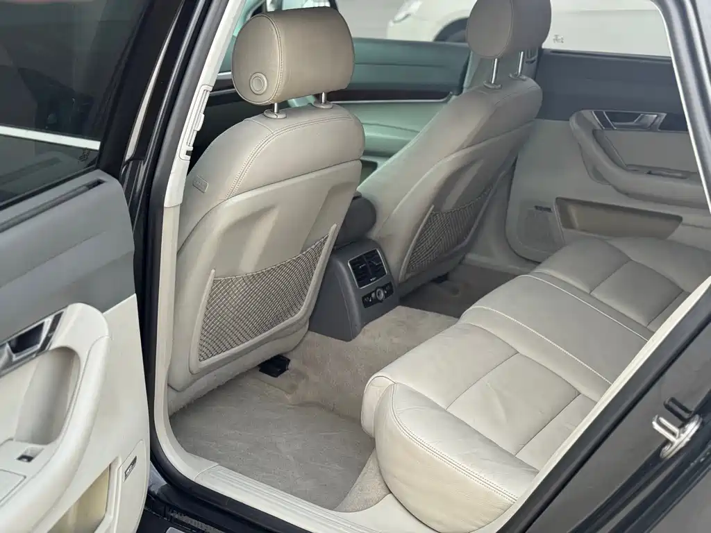 Audi A6L 2011 2.8 FSI Luxury