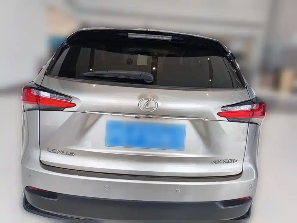 Lexus NX — миниатюра 8