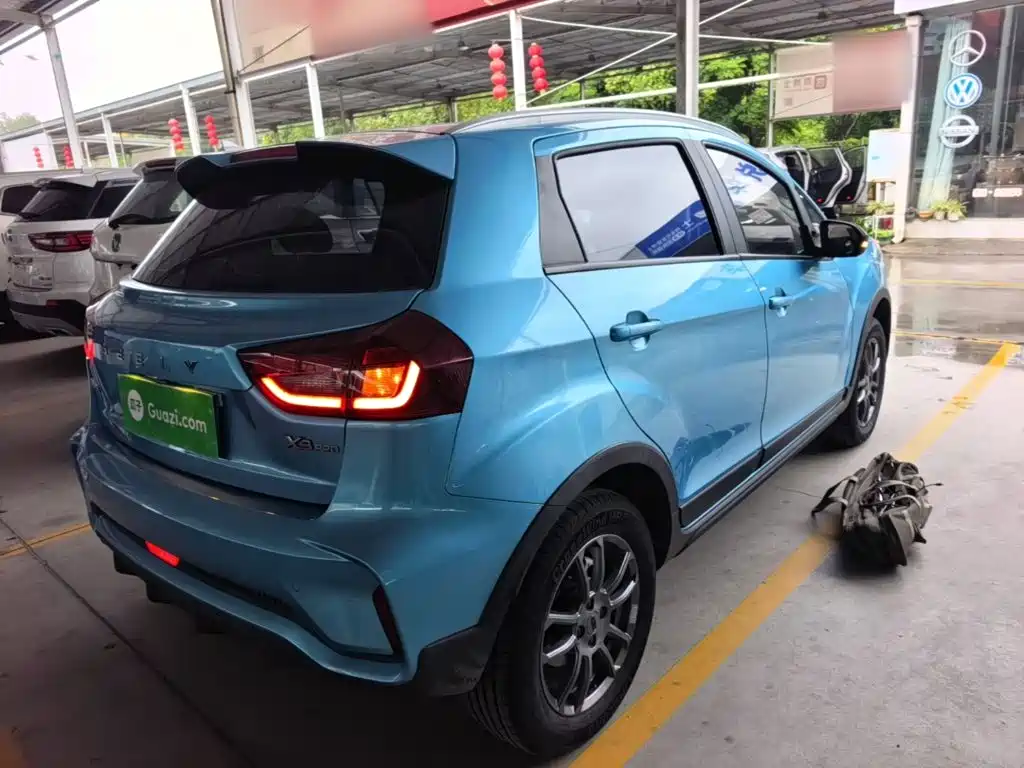 Geely Vision X3 — миниатюра 7