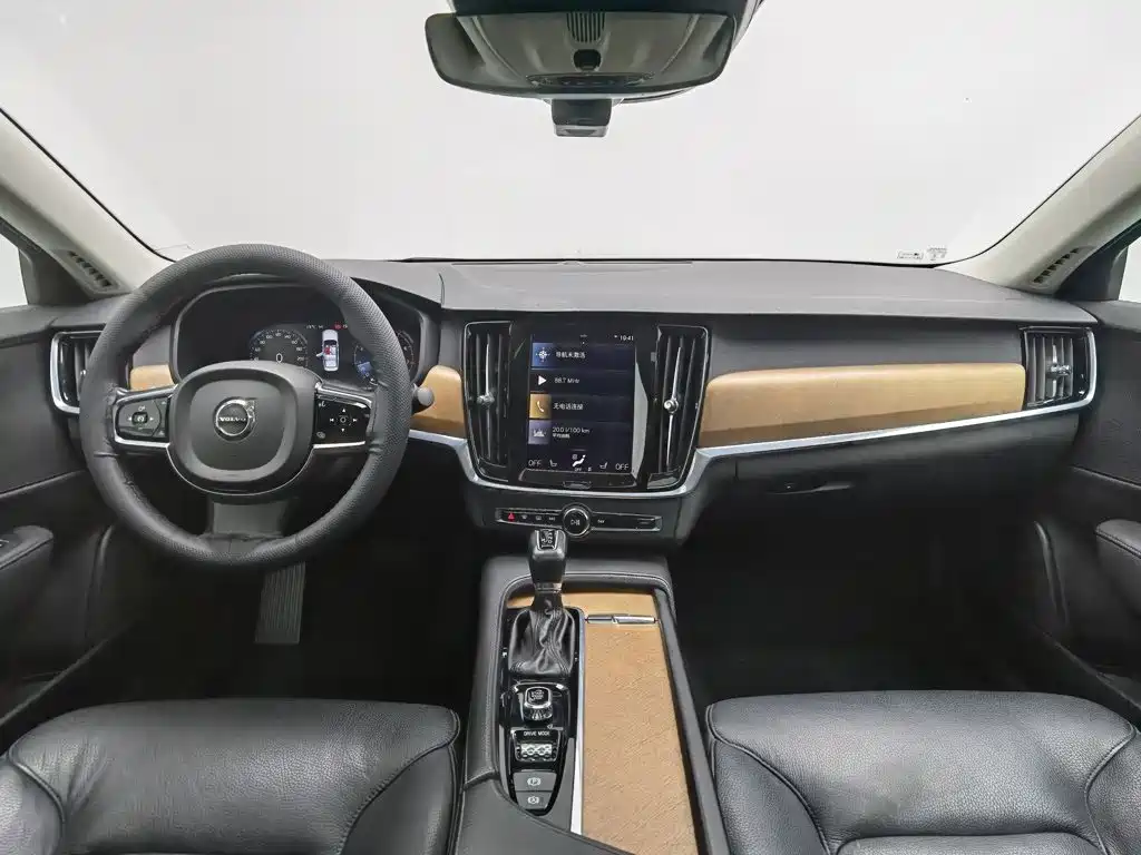 Volvo S90 — миниатюра 5