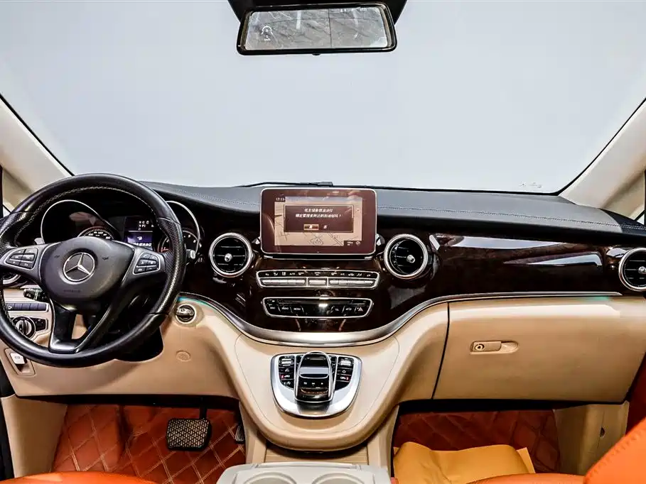 MERCEDES-BENZ V CLASS