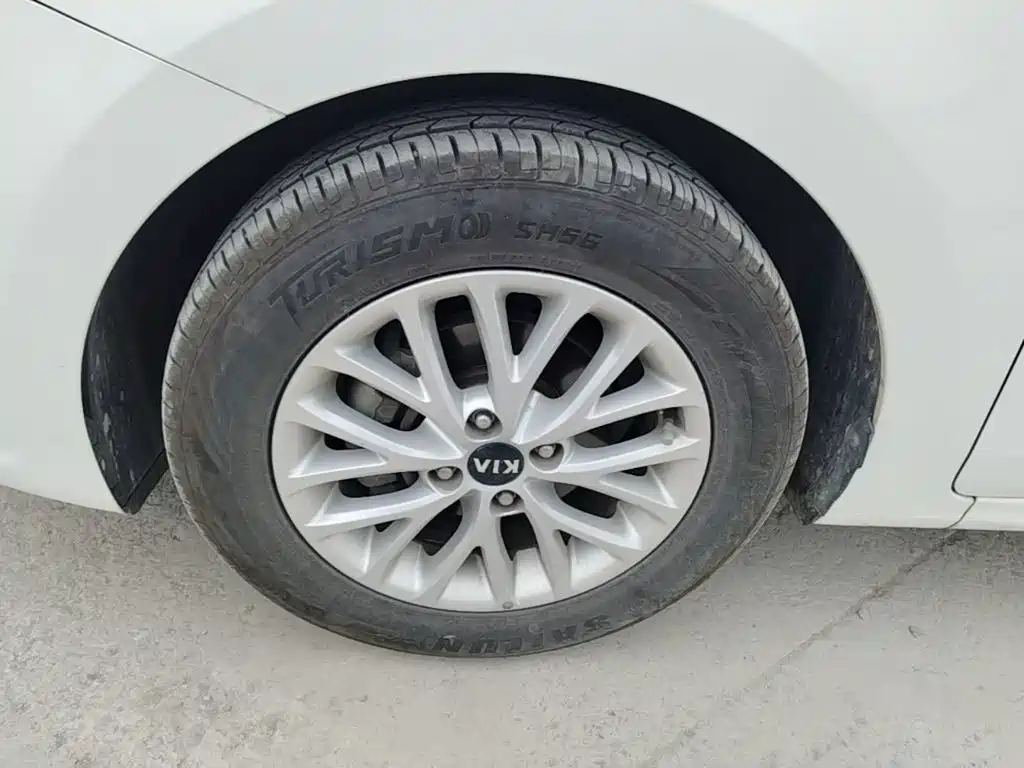 Kia K2 — миниатюра 23