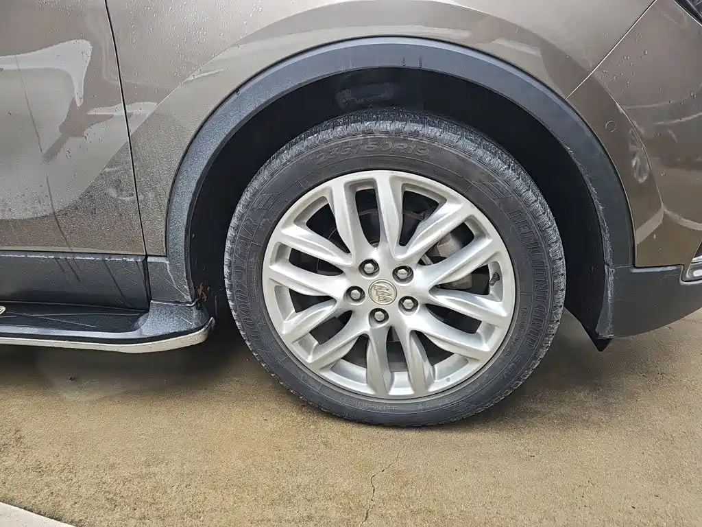 Buick Envision Plus — миниатюра 8