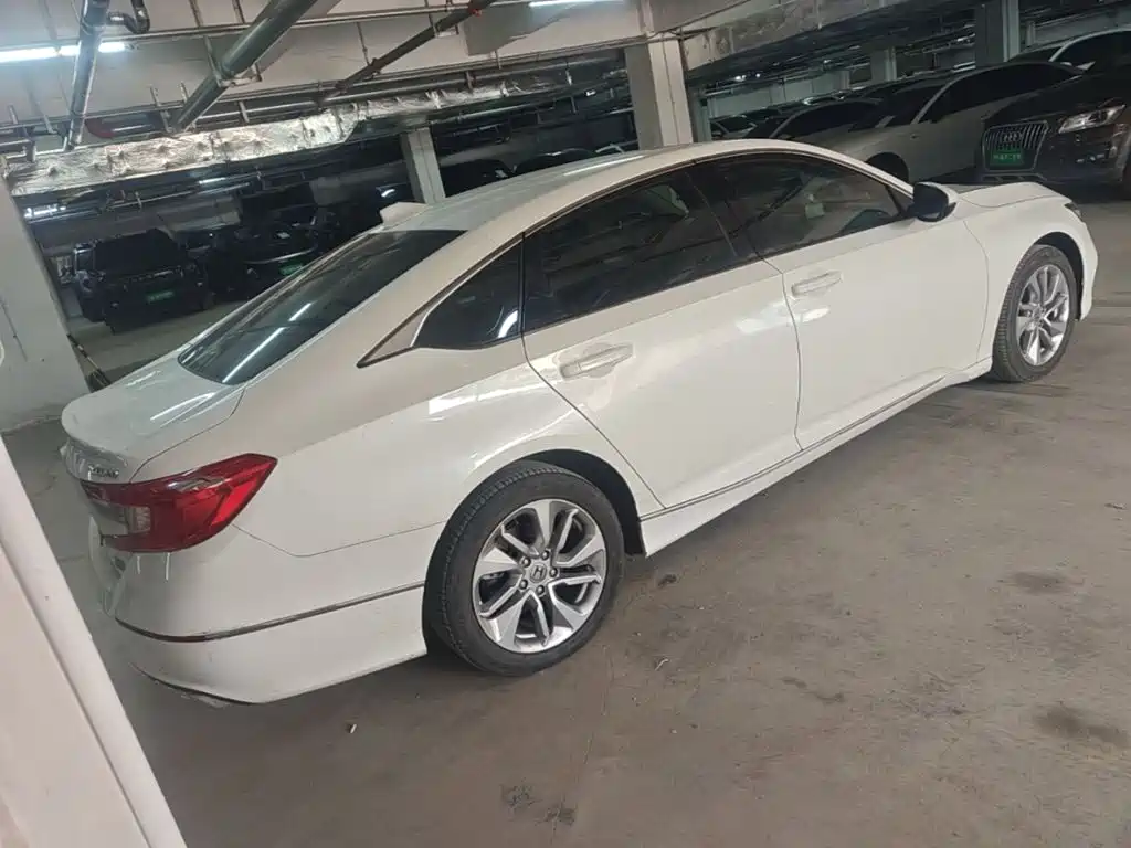Honda Accord — миниатюра 7