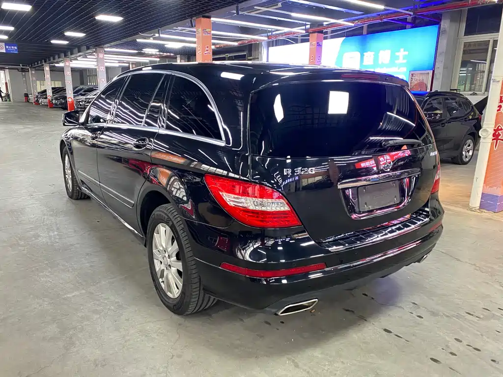 Mercedes-Benz R 2017 R 320 4MATIC
